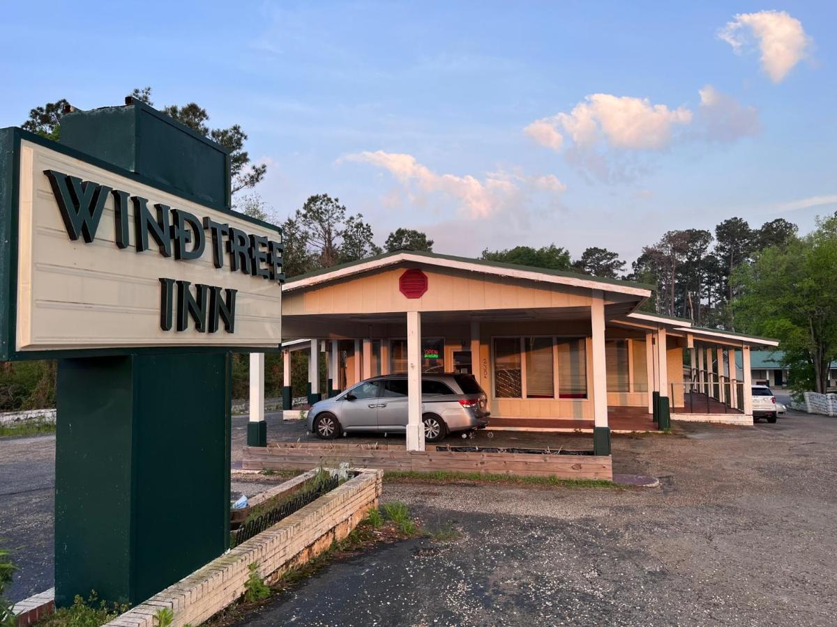 Windtree Inn Grove Hill Bagian luar foto