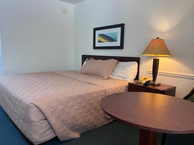 Windtree Inn Grove Hill Bagian luar foto